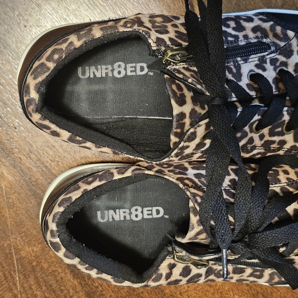 Unr8ed Leopard Print Zip Up Shoes With Leather Detail - Picture 3 of 3